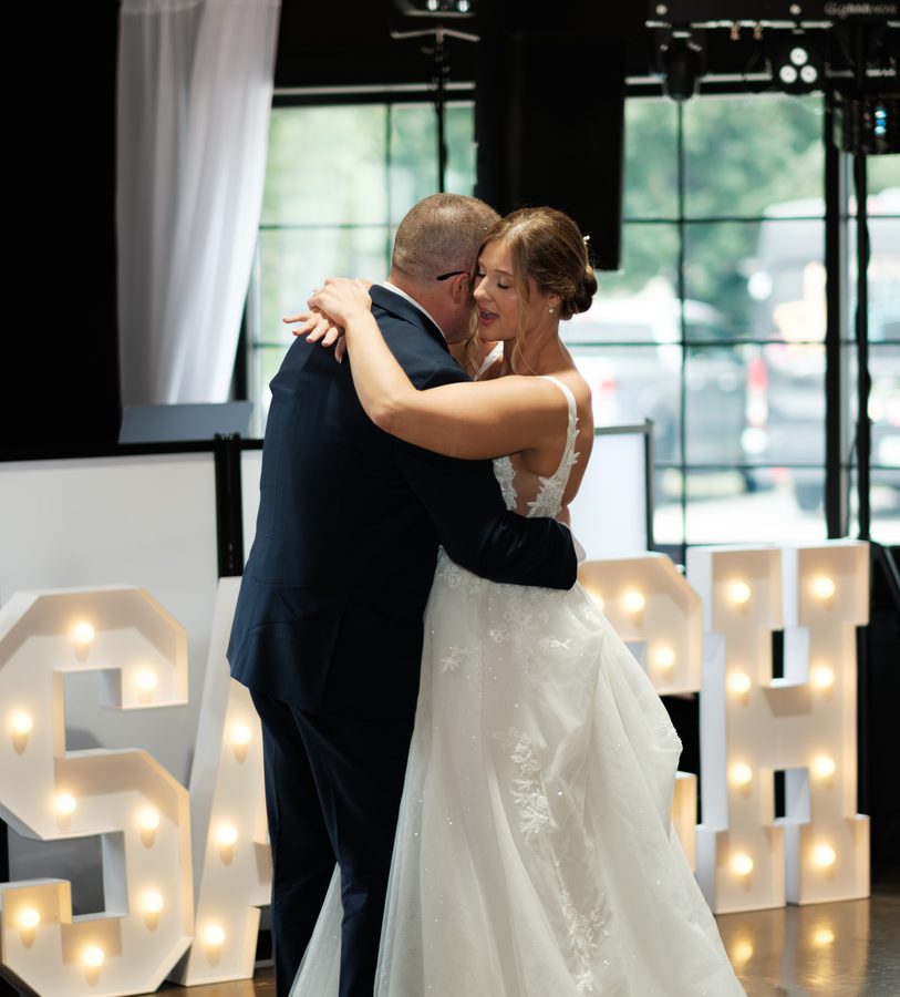 Alyssa and Eric's wedding day: A Reception Full of Personality