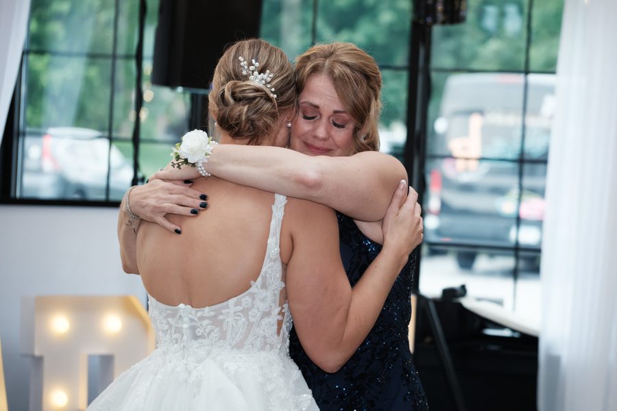 Alyssa and Eric's wedding day: A Reception Full of Personality
