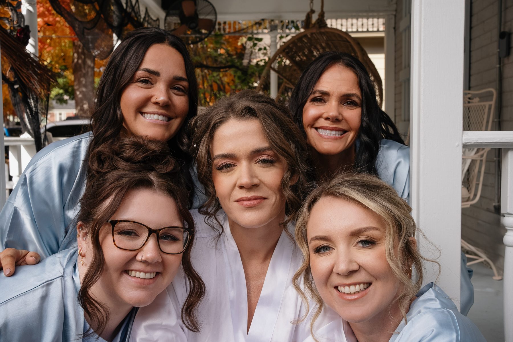 Pary and her bridesmaids laughing