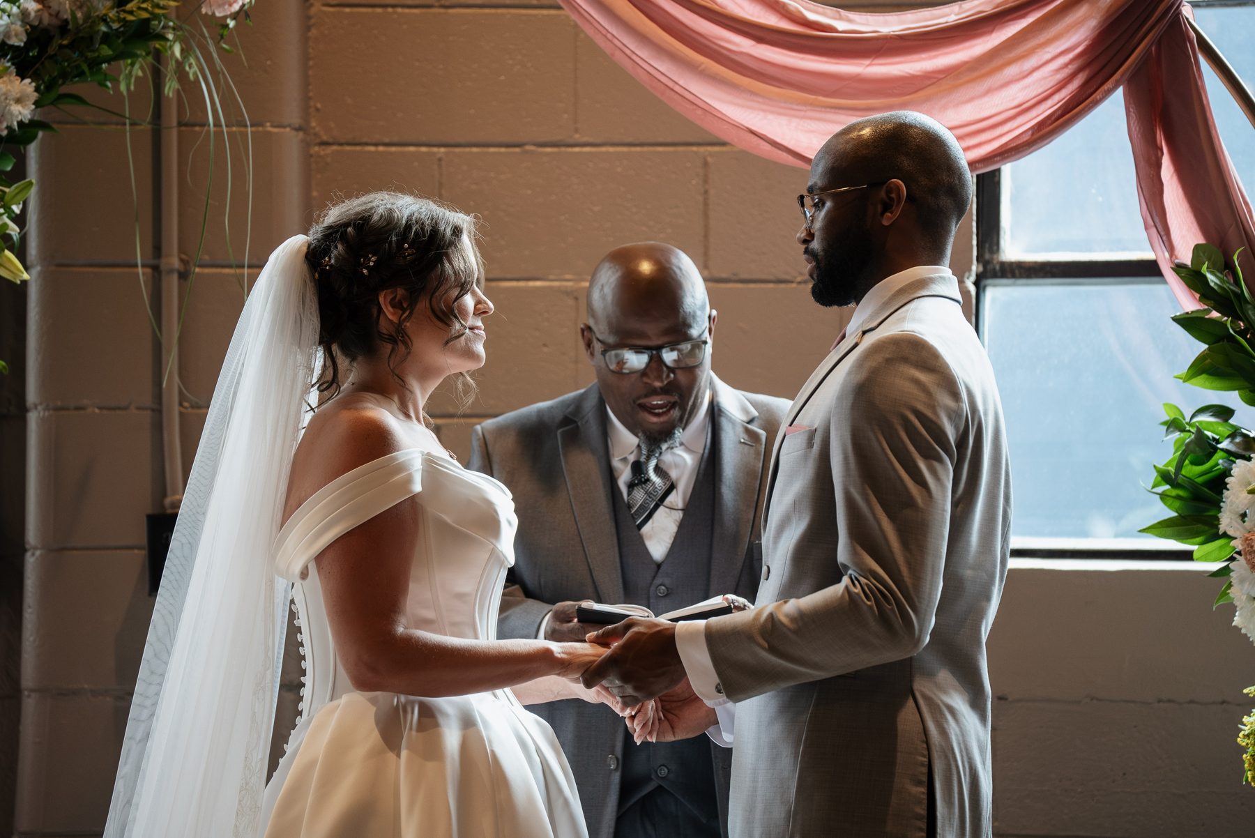 Pary and Edward exchanging vows